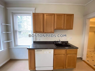 Brookline 4 Bed, 2 Bath Unit  Washington Square - $5,200