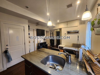 Dorchester/south Boston Border Excellent 2 Bed 2 Bath available NOW on Saint Margaret St in Dorchester! Boston - $3,200