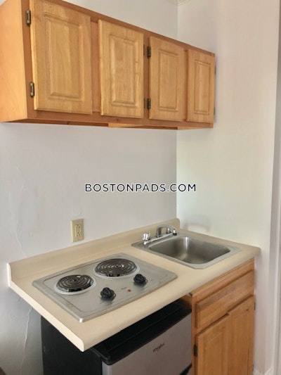 Brookline 0 Bed 1 Bath BROOKLINE- BOSTON UNIVERSITY $2,045  Longwood Area - $1,995 No Fee