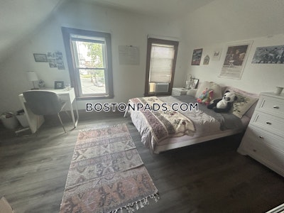 Somerville 6 Beds 1.5 Baths  Tufts - $7,000