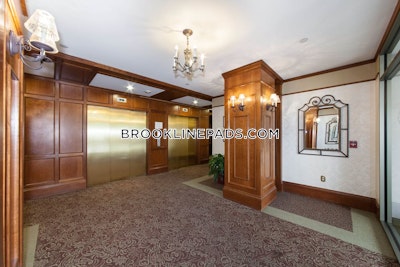 Brookline 1 Bed 1 Bath BROOKLINE- COOLIDGE CORNER $3,521  Coolidge Corner - $3,435