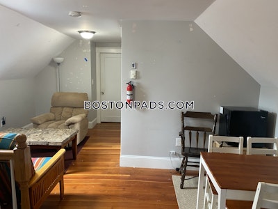 Medford 6 Beds 2 Baths  Tufts - $8,100